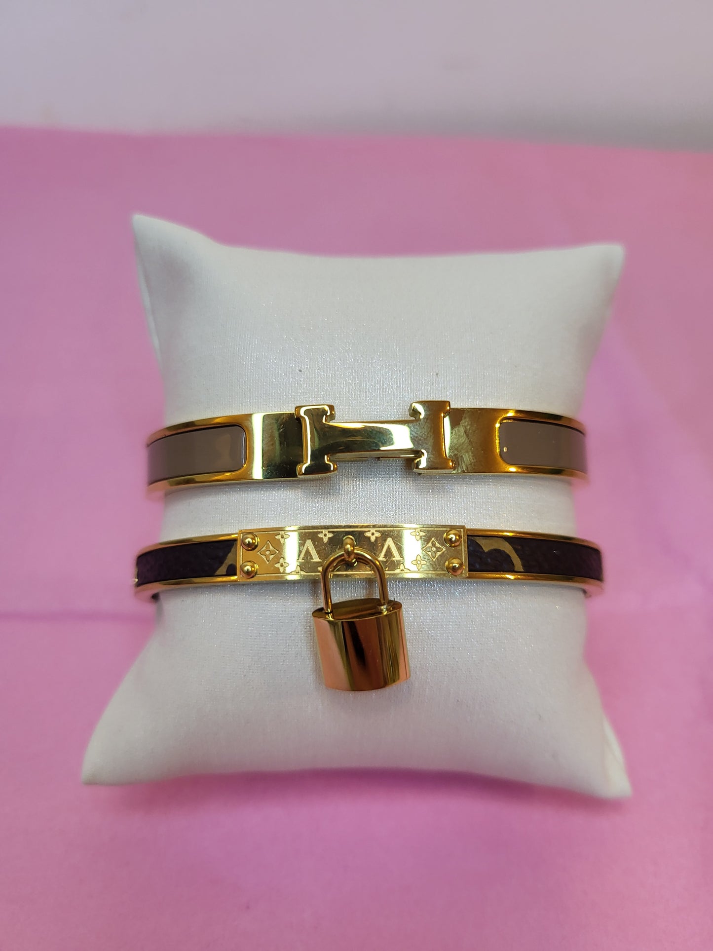 2 bracelet LV ,hermès