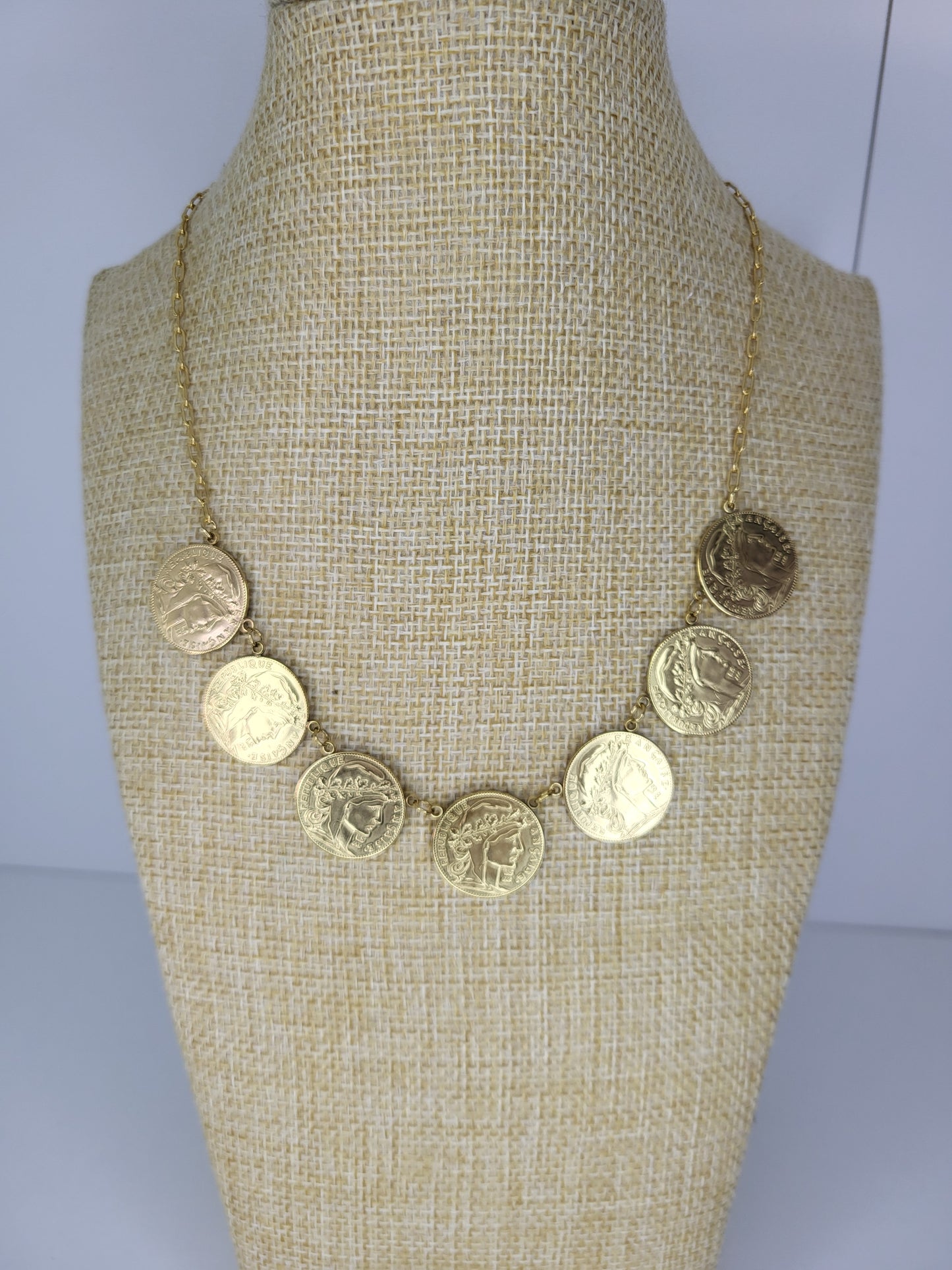 Collier avec vrai louis toop garanti 10 ans